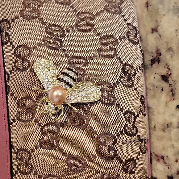 Bee pin bee brooch purse brooch gold pearl brooch pin - Picture 2 of 15